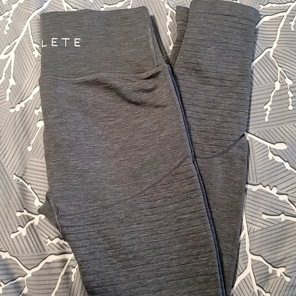 Alphalete revival leggings - Picture 3 of 5
